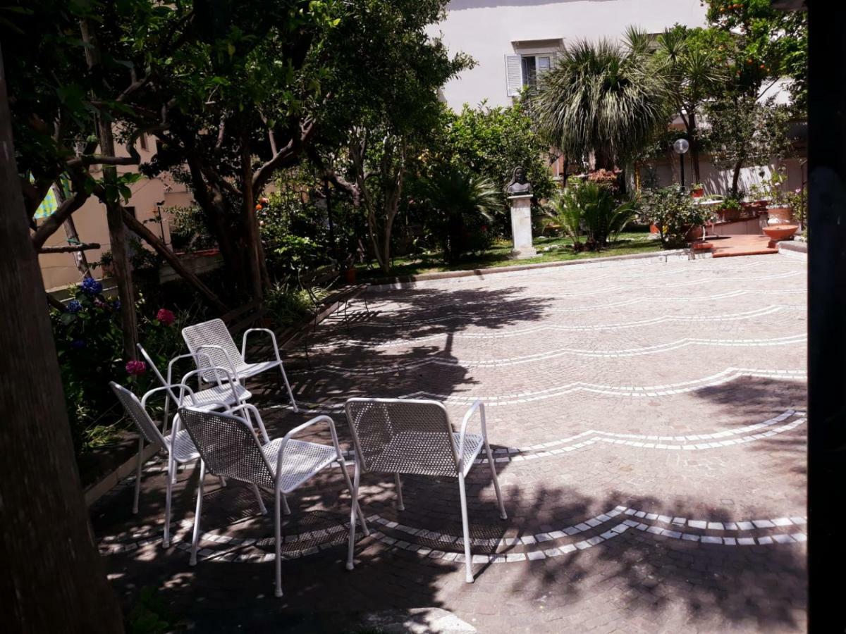 Maria Maddalena Holiday House Вико Екуензе Екстериор снимка
